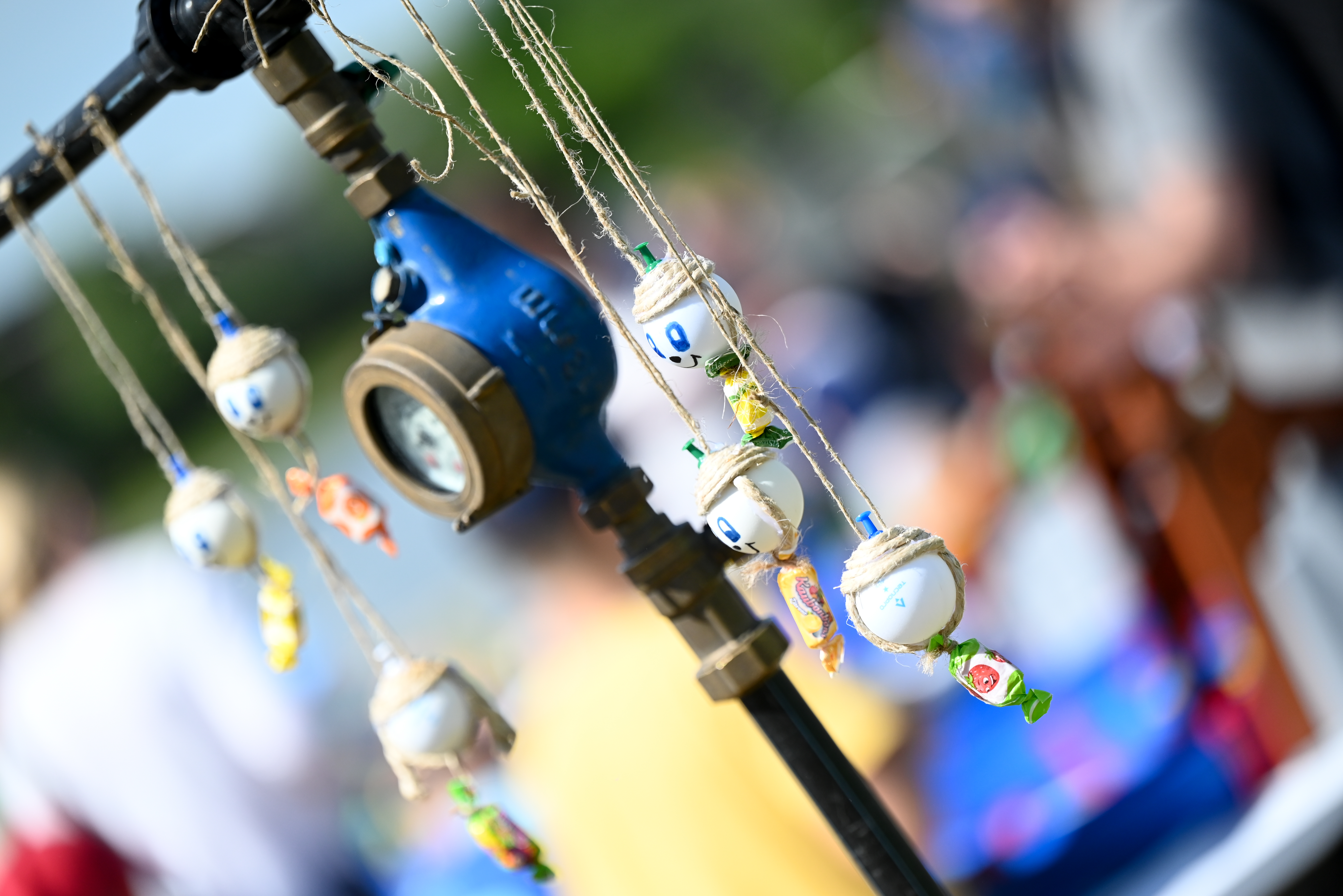 Feldíszített vízvezeték