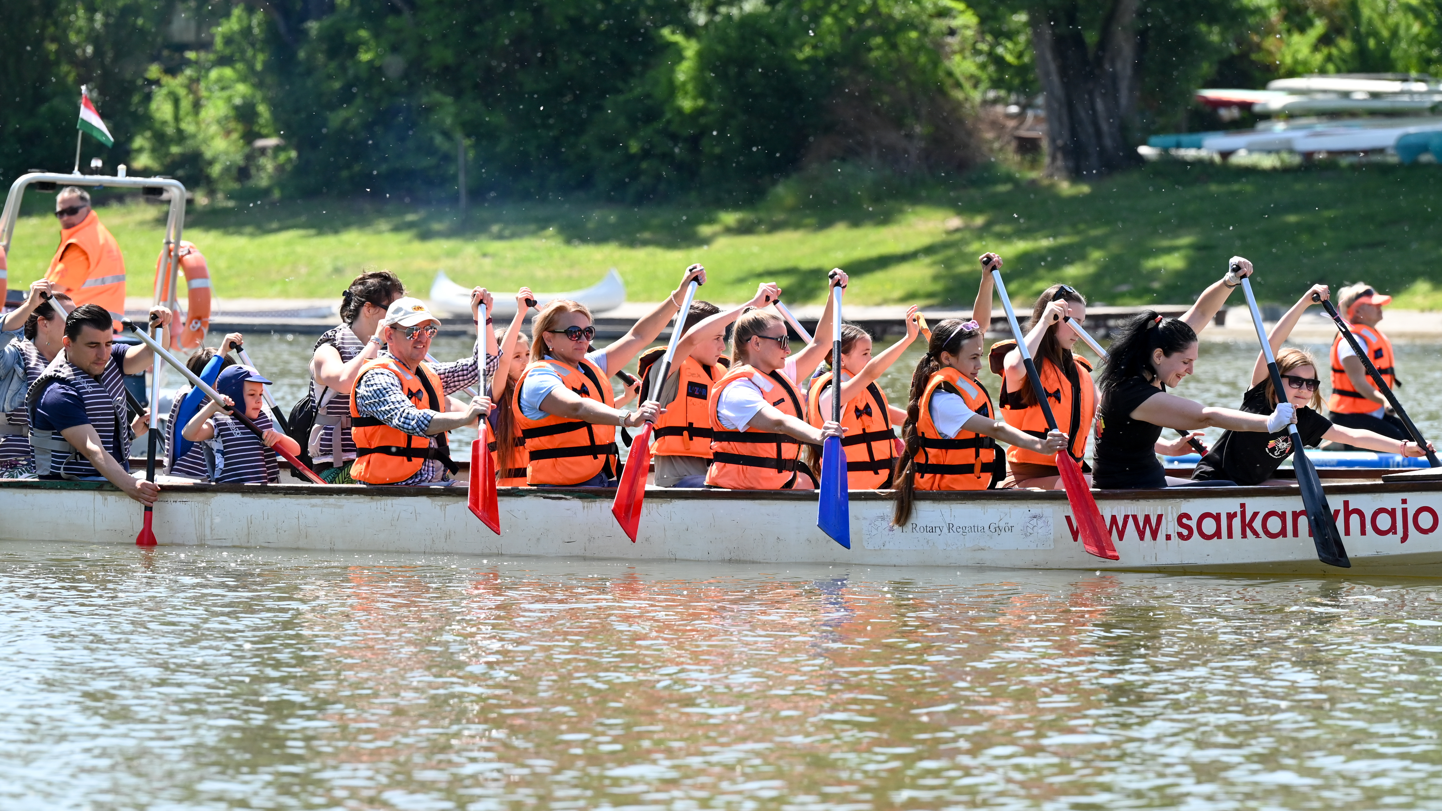 Mindenki egyszerre húzza